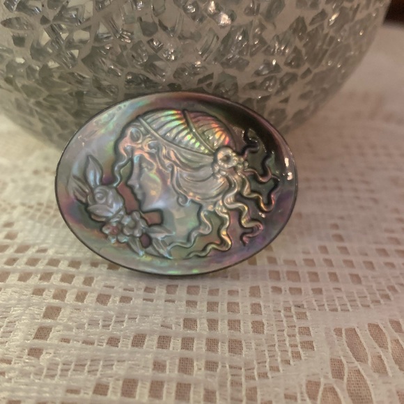 Jewelry - 💕 rare women's shell/925 silver brooche style Cameo Vintage